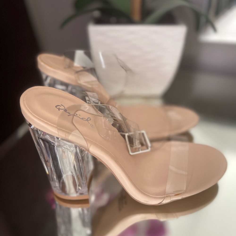 Qupid brand new open toes heels